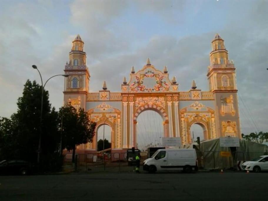 Apartamento Puerta de San Juan Sevilla Exterior foto